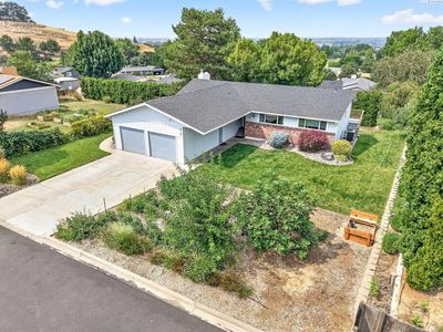 918 Roza Vista Dr