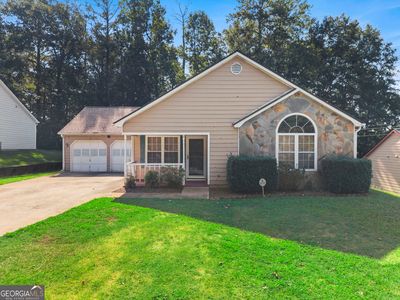 Property at 8 Oak St, Newnan, GA