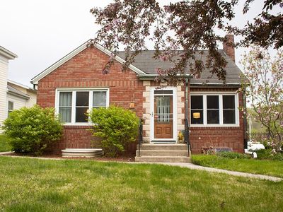 399 Center St