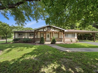 36 Marine Ln
