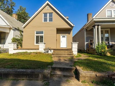 1105 Baker Ave