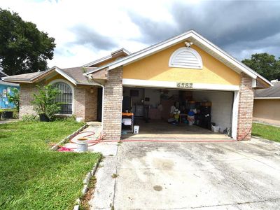 6587 MERITMOOR CIRCLE