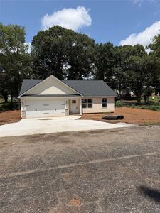 106 Hawthorne Dr