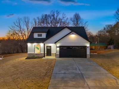 2039 Meadow Gln