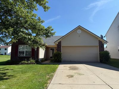 8113 Maple Stream Ln
