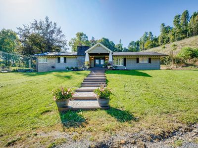 14614 Porterfield Hwy