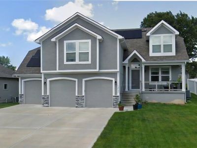 12104 E 68th Ter