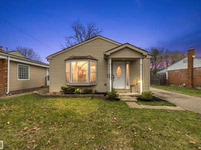 22617 Detour St