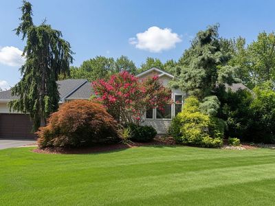 6 Harding Ave