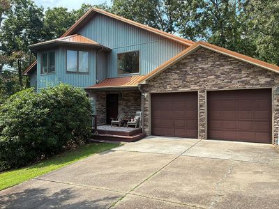 11-12 Bridle Way