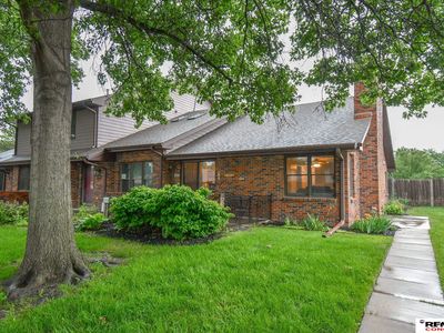 1122 Rockhurst Dr