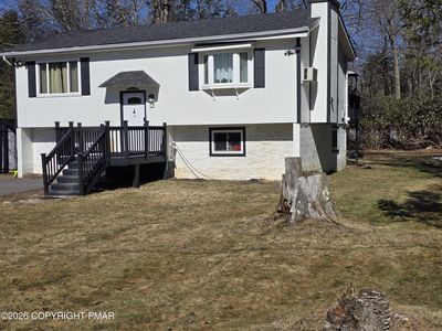Property at 8111 Coco Dr, Pocono Summit, PA