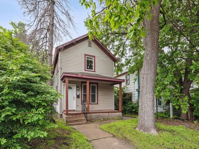 2106 University Ave NE