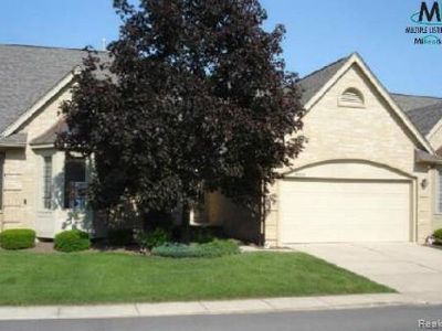 54516 Cambridge Dr #7
