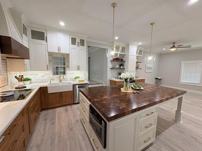 139 Laurel Cv W