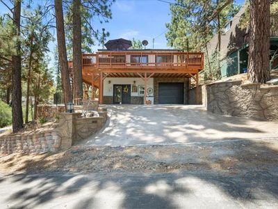 300 W Hilltop Ln