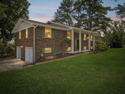 1200 Forest Green Dr