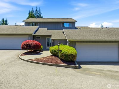 6918 Woodlands Way #9
