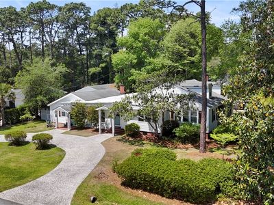 50 Richmond Drive