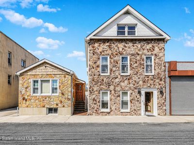 12 Balfour St