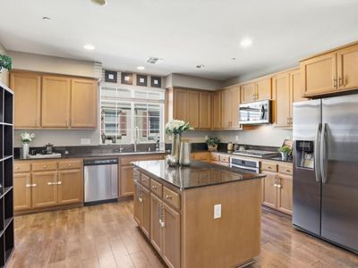 57 Regency Pl