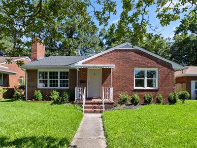 2822 Beachmont Ave