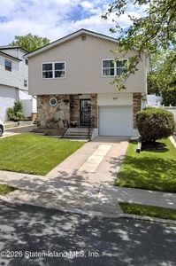 327 Mountainview Ave