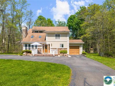 111 Sir Lyonnesse Ct