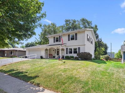 1713 Howlett LANE