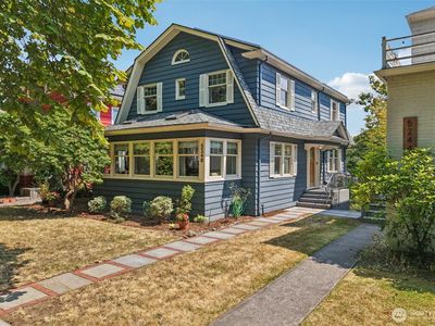 5248 17th Avenue NE