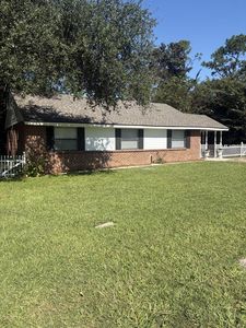 700 Azalea Cir