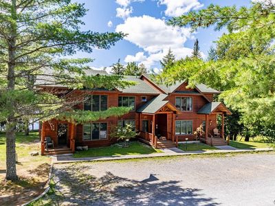 89 Rocky Point Cir
