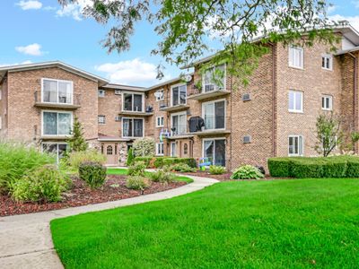 9040 W 140th St APT 2B