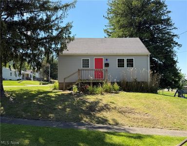 Property at 124 E King St, Zanesville, OH