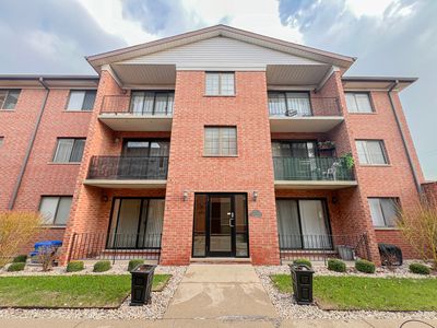 8422 W Catalpa Ave Unit 202