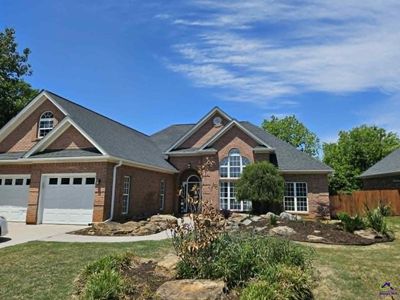 214 Tivoli Park Rd