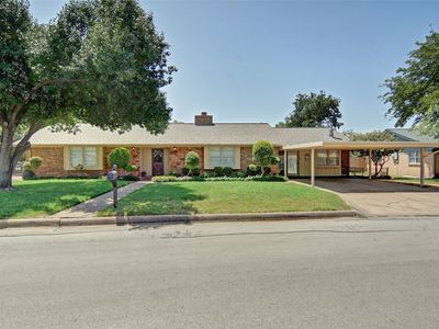 1706 Goodwin Dr