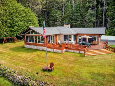 2250 Gunderson Ln