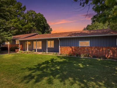 909 Countryside Dr