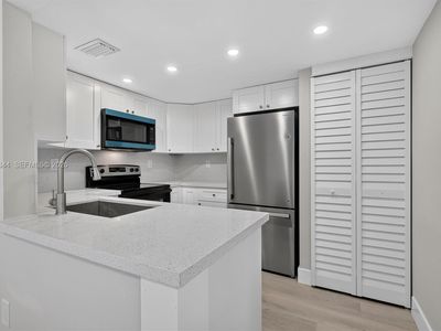 Property at 10080 NW 9th Street Cir APT 204, Miami, FL