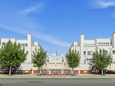 7701 Atlantic Ave APT 60