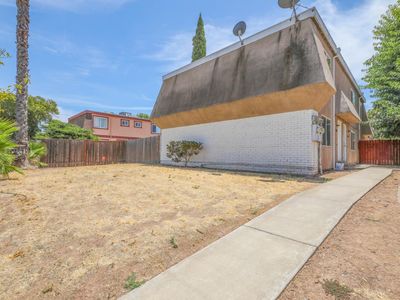 7806-7804 68th Ave