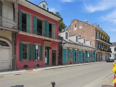 823 Royal St #201