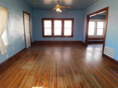1950 W Park Pl