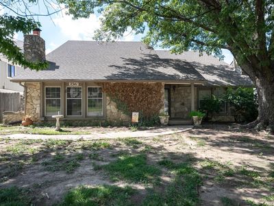 2341 N Bramblewood St