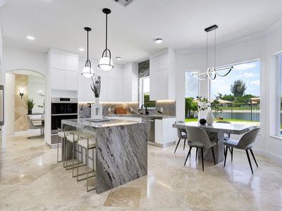 6484 Paradise Cove