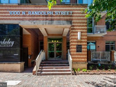 1000 N Randolph St APT 304