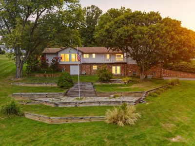 727 Glen Dr