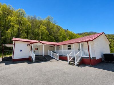 1620 Rockhouse Fork Rd