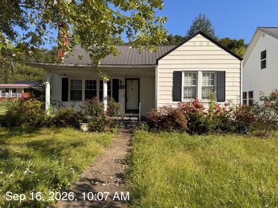 187 E Maple St